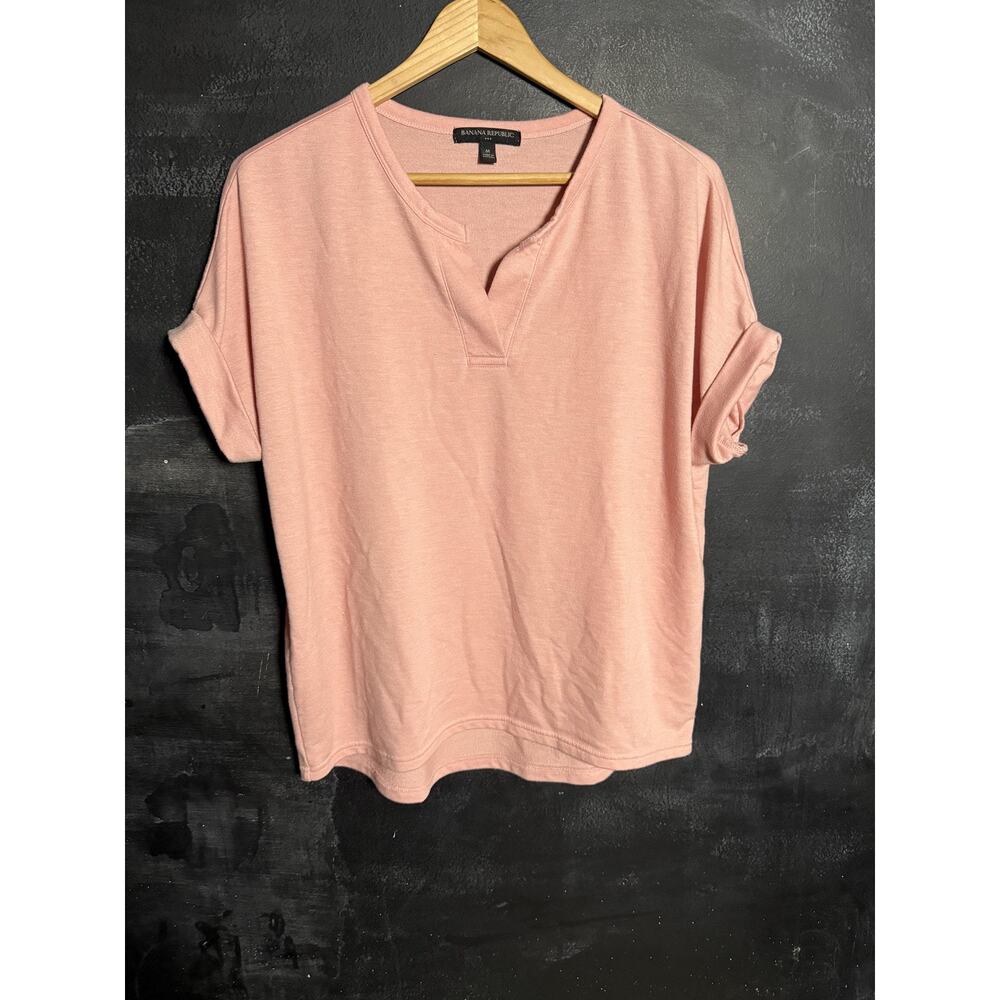Banana Republic Shirt Womens Medium Pink Split V Neck Short Sleeve Jersey Top